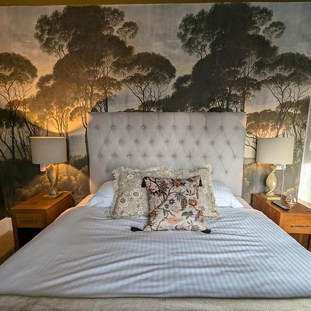 The Duke Hotel Hilmarton Экстерьер фото