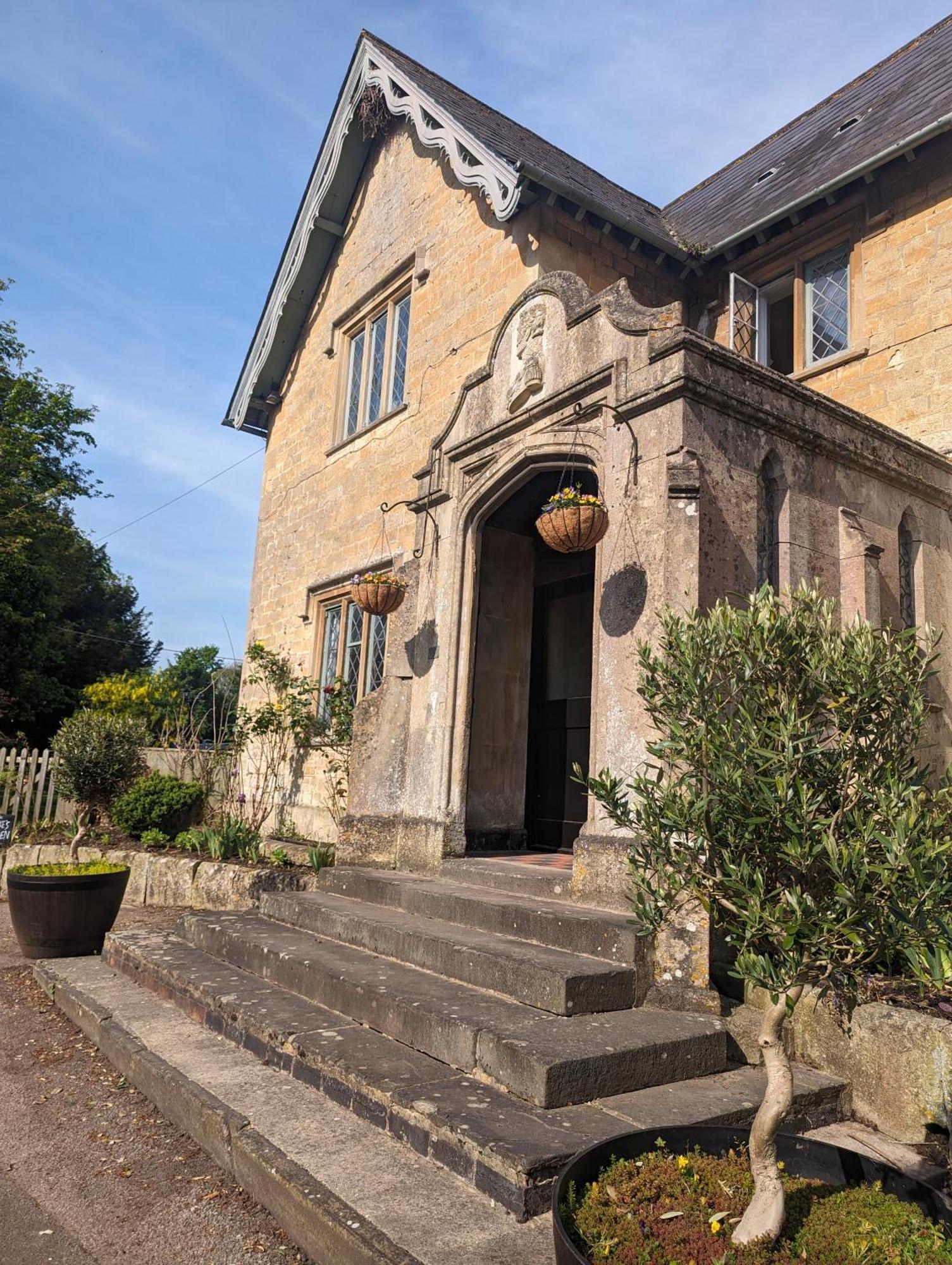 The Duke Hotel Hilmarton Экстерьер фото