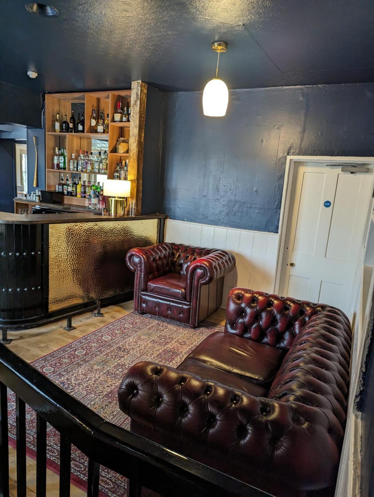 The Duke Hotel Hilmarton Экстерьер фото