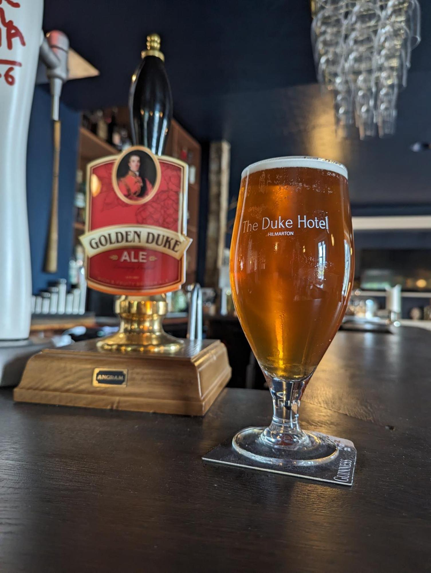 The Duke Hotel Hilmarton Экстерьер фото
