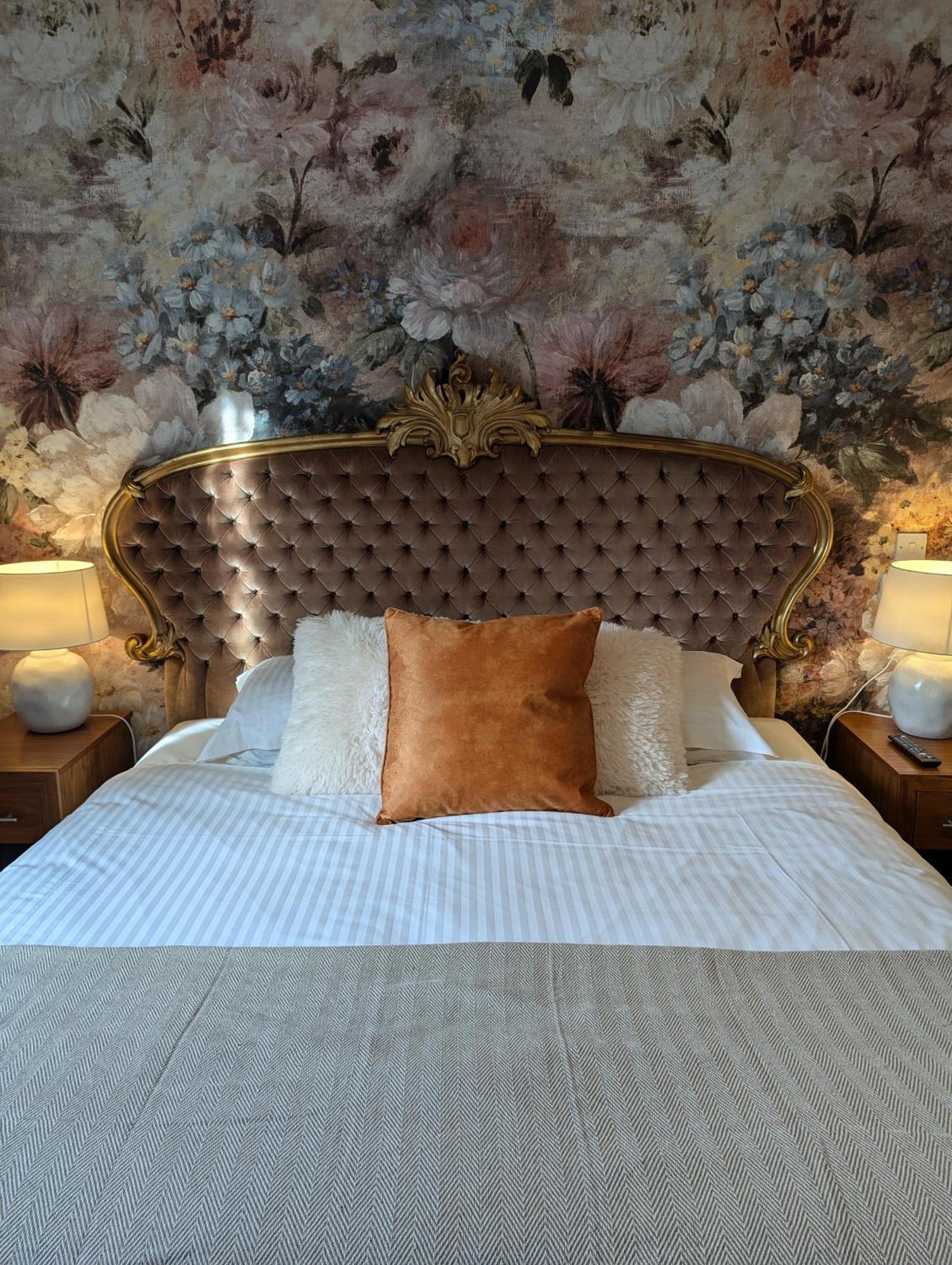 The Duke Hotel Hilmarton Экстерьер фото