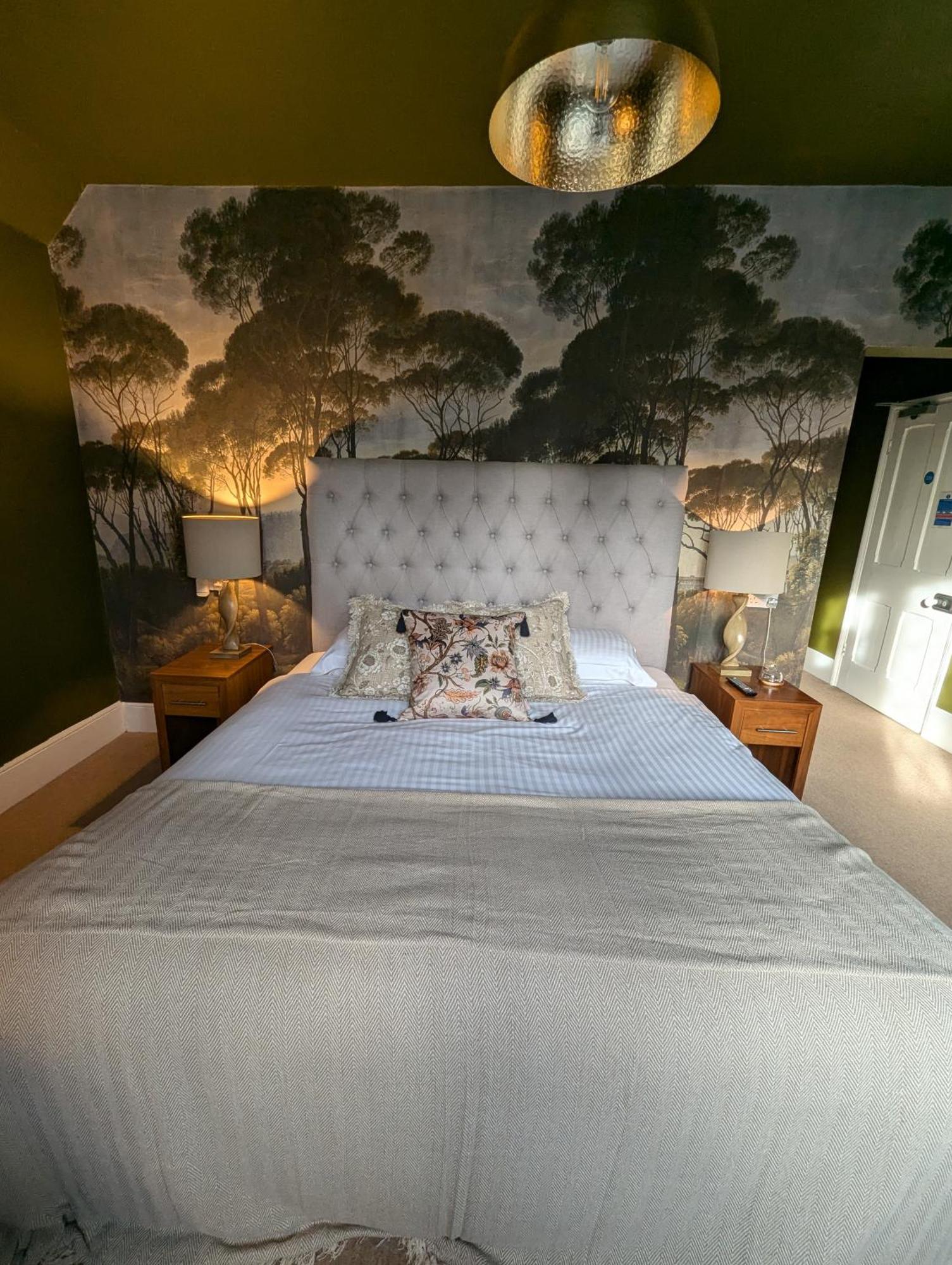 The Duke Hotel Hilmarton Экстерьер фото