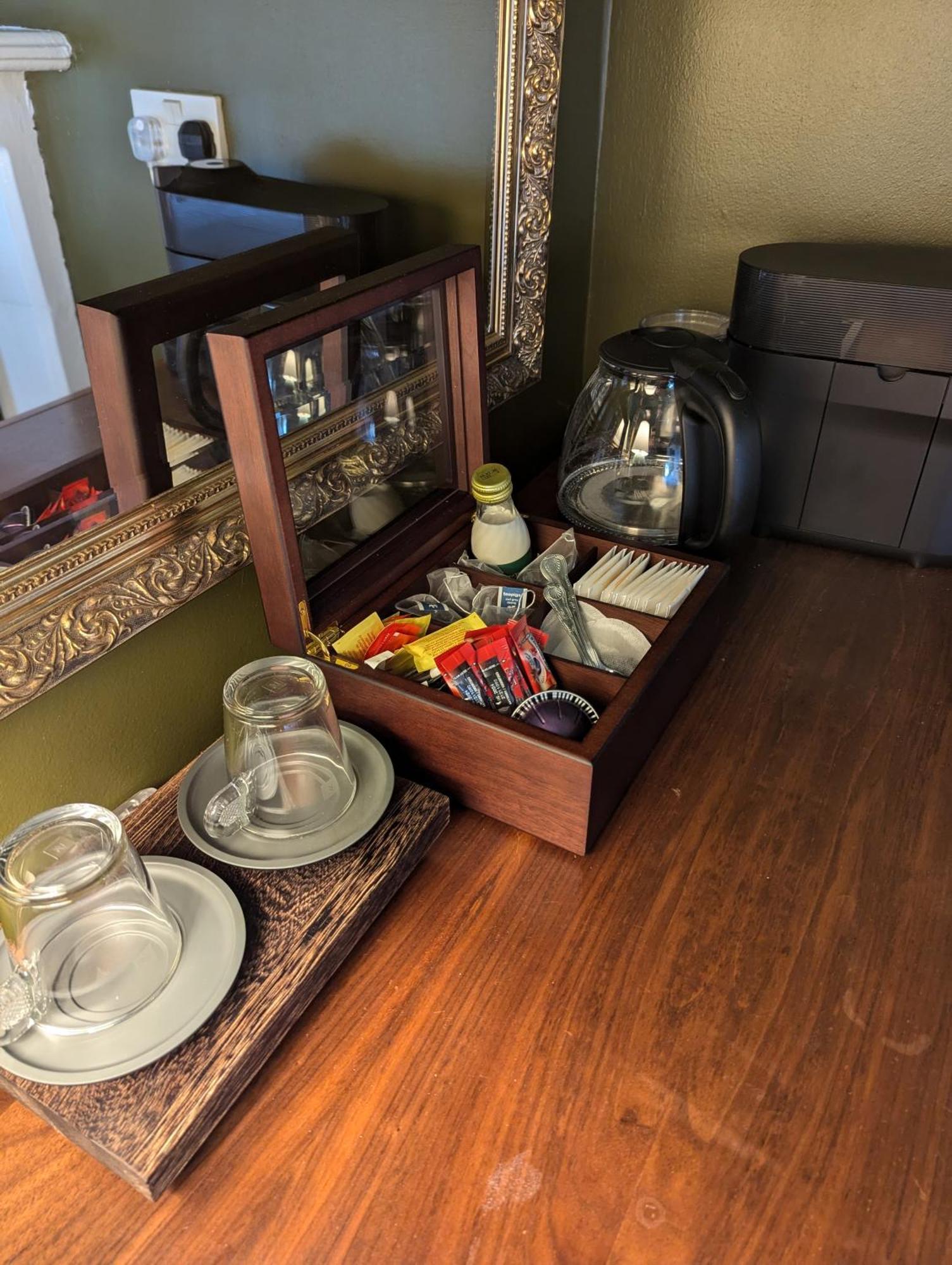 The Duke Hotel Hilmarton Экстерьер фото