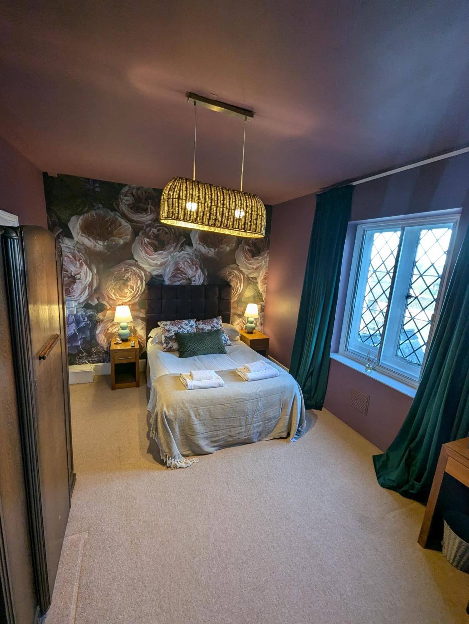 The Duke Hotel Hilmarton Экстерьер фото