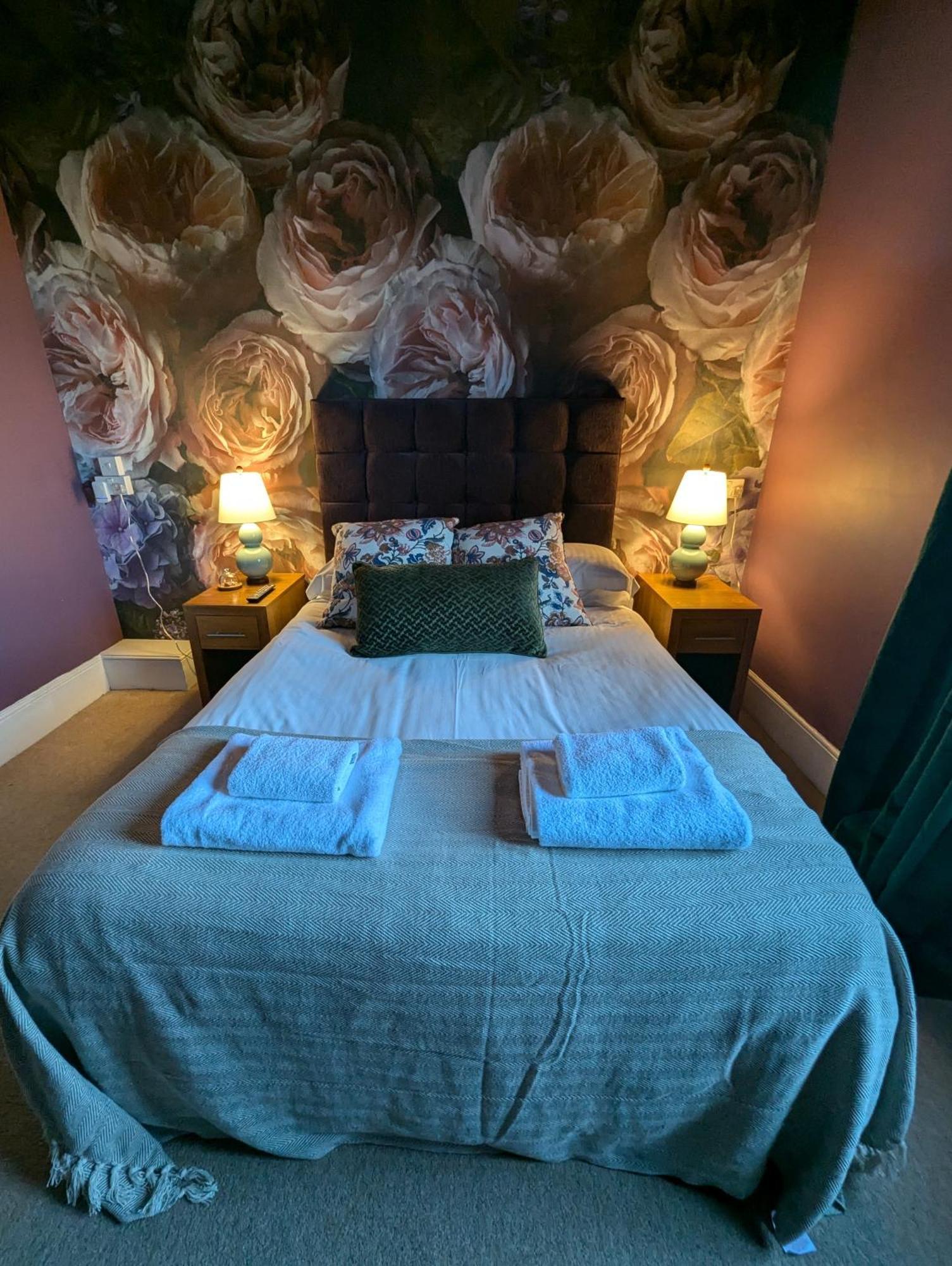 The Duke Hotel Hilmarton Экстерьер фото
