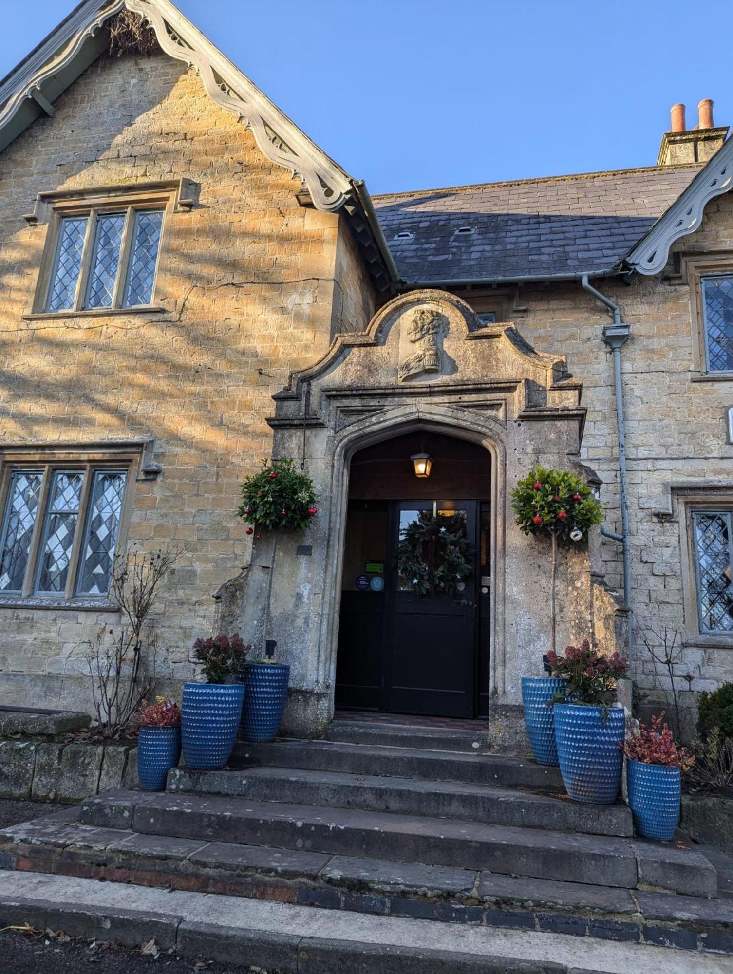 The Duke Hotel Hilmarton Экстерьер фото